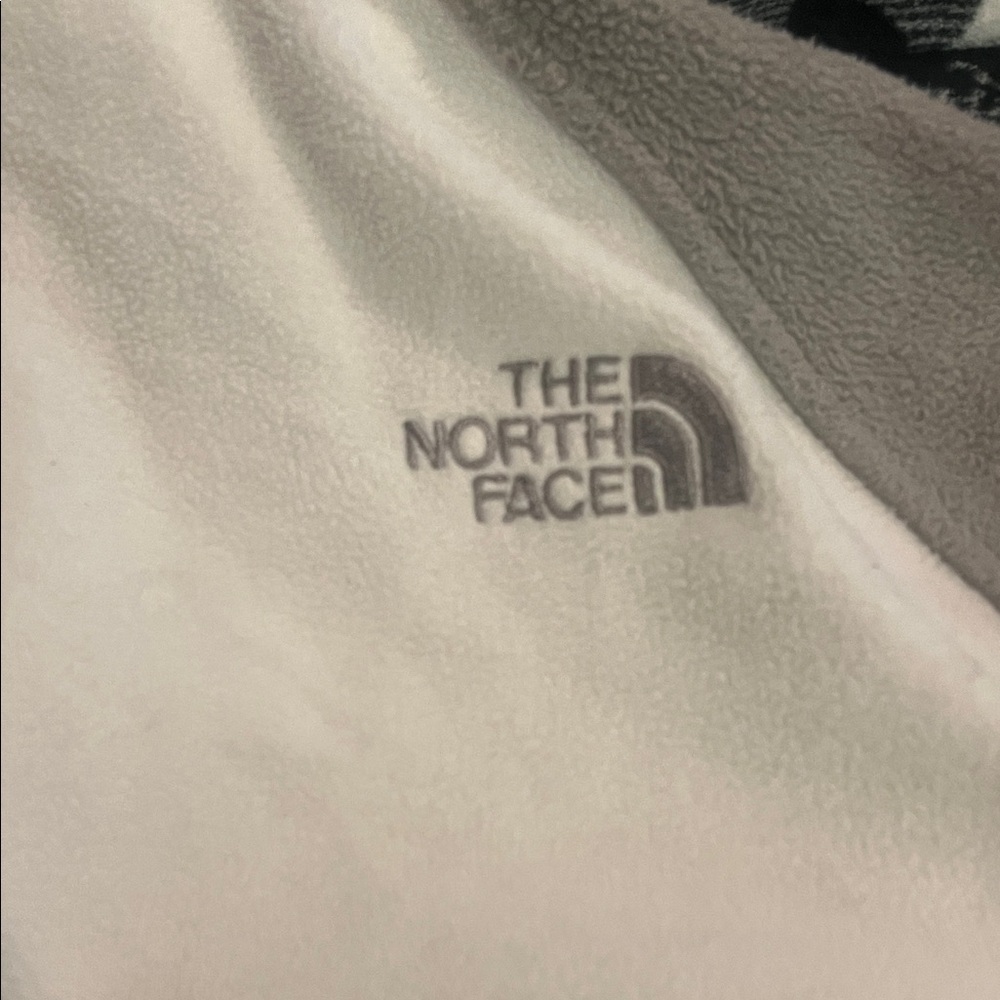 The North Face Gray & White Fleece Jacket EUC - Picture 6 of 6